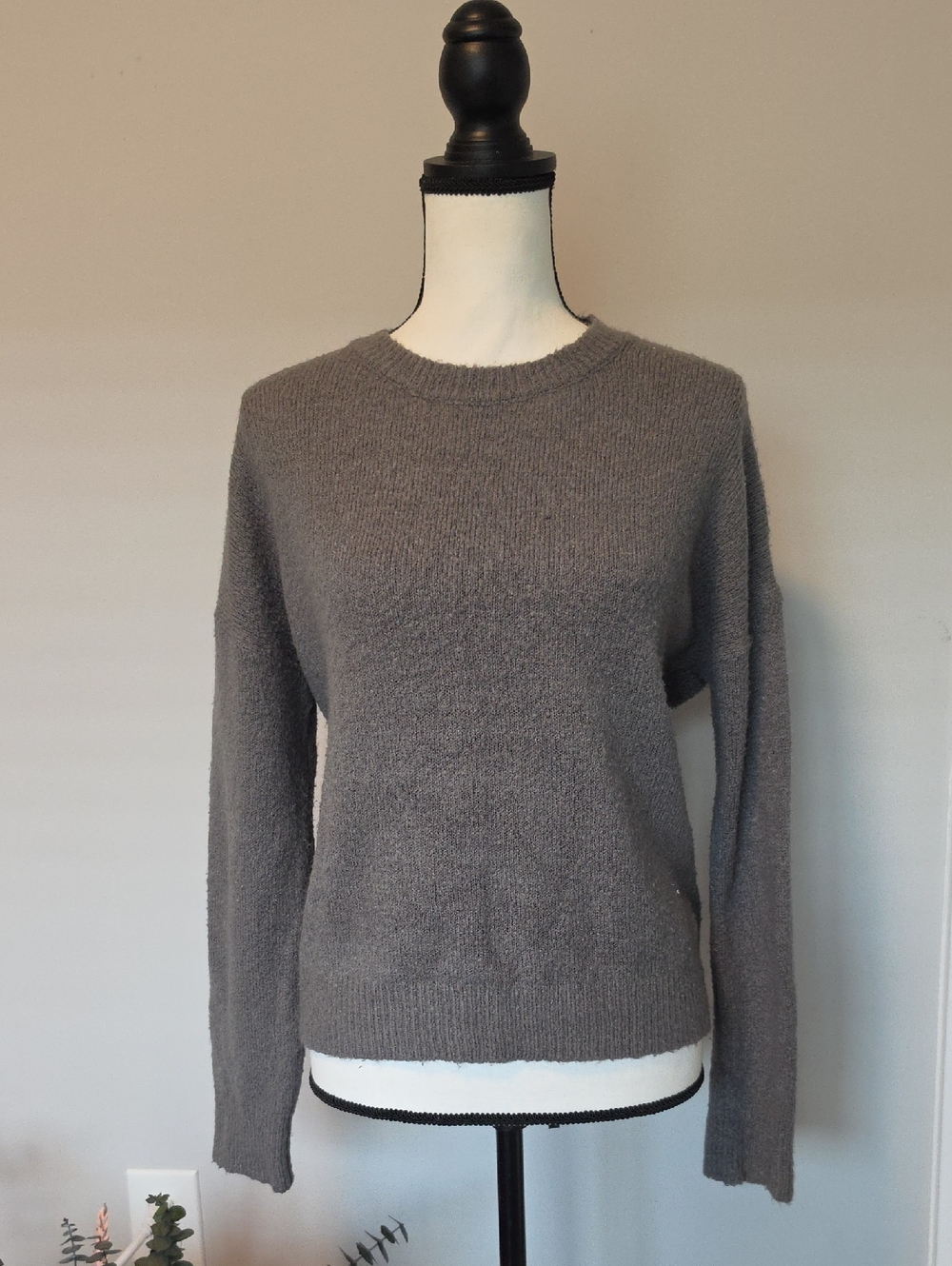 Forever 21 Charcoal Gray Crewneck Sweater